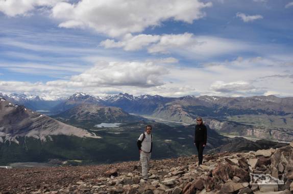 Vista do alto da Loma del Pliegue Tumbado, em El Chaltén, na patagônia argentina